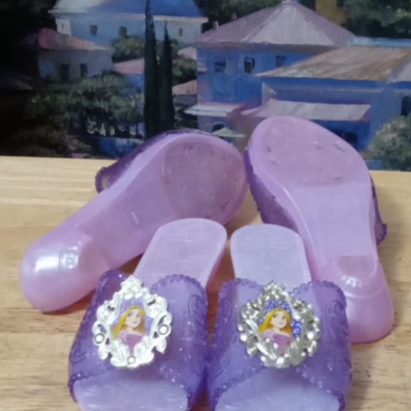 👸 2 Pair Disney Princess Rapunzel Sandals 👸 🆕Costume👗Tangled Dress Up Shoes. - Picture 6 of 11